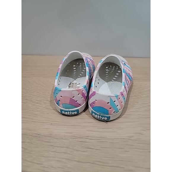 Native Kids Jefferson Sugarlite Sandals Shoes Sz 8 Shell White Pastel Stripe - Picture 3 of 9